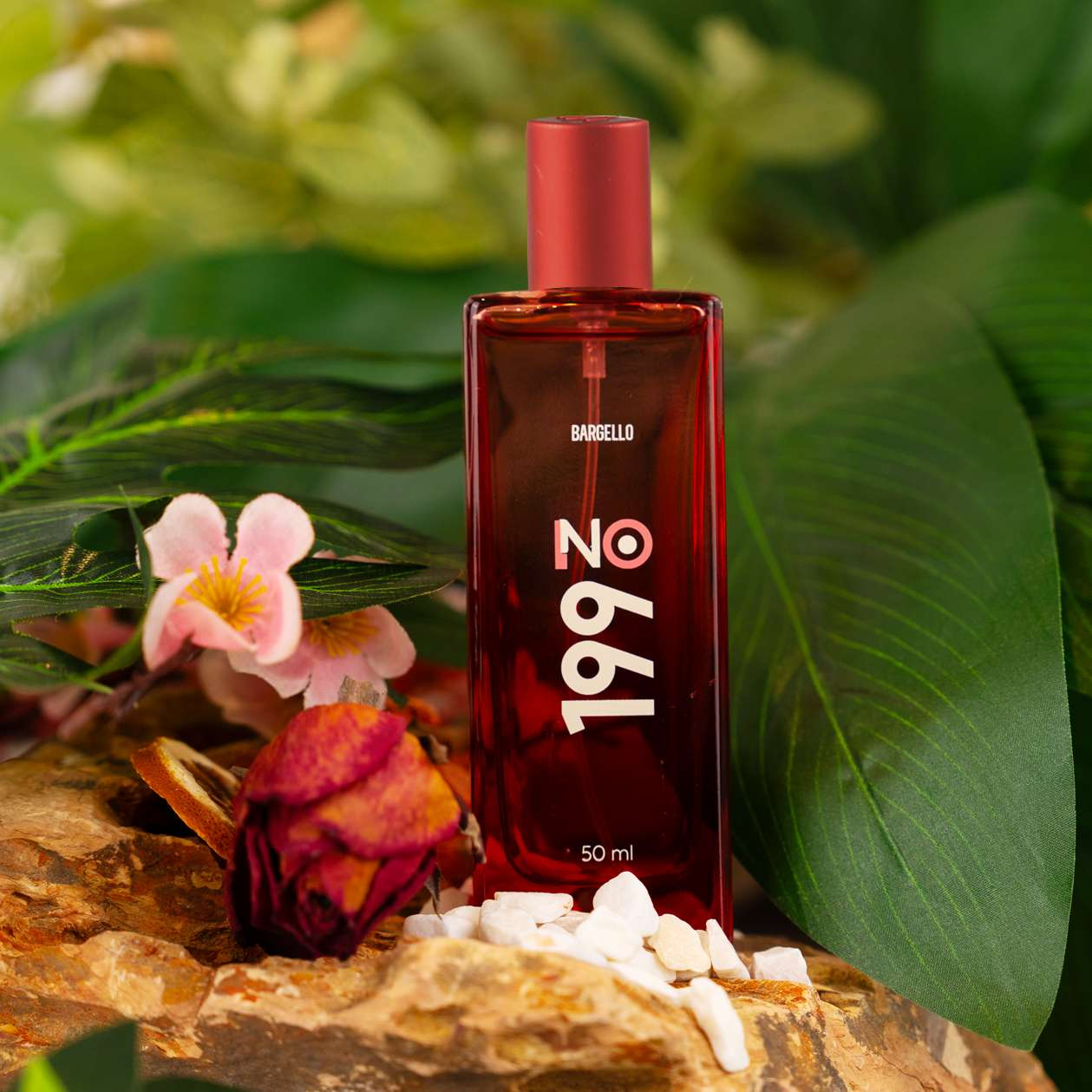 Signature floral and woody scent for all occasions