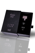 Signature warm and sensual scent with vanilla
